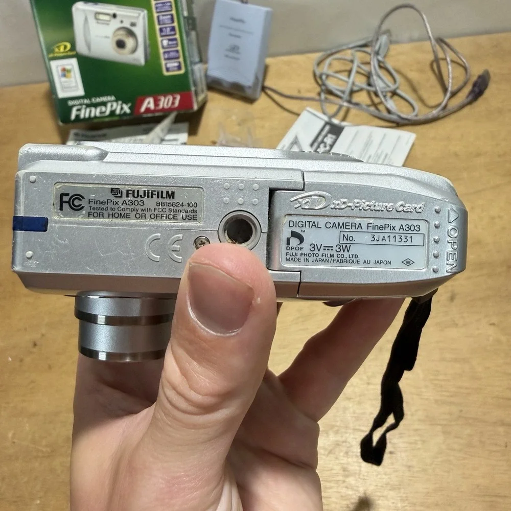 Fujifilm FinePix A303 3.2MP Y2K Digital Camera Silver Compact 3x Zoom Boxed